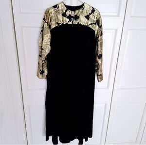 David Brown for Saks 5th Avenue velour robe/house coat - vintage